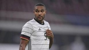 Jonathan Tah, Bayer Leverkusen's center-back who interests Barcelona