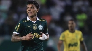 El gigante de Europa que va por Richard Ríos en enero