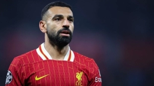Salah moves away from Liverpool / Goal.com