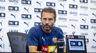 Cristhian Mosquera busca su salida del Valencia / Valenciacf.com