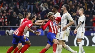 Match between Atlético de Madrid and Real Madrid.