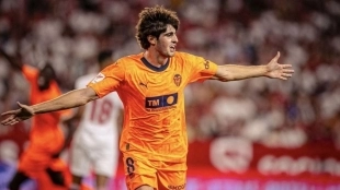<p>Javi Guerra, midfielder of Valencia</p>