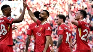 Liverpool prepara revolución con 4 fichajes tras cerrar a Frimpong