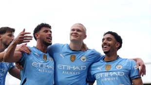 Los jugadores del Manchester City celebran un gol
