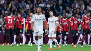 Players of Real Madrid after a rival's goal.