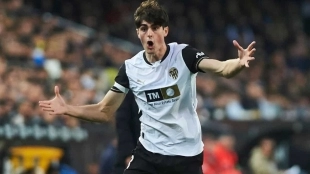 <p>Manchester United is making a move for the signing of Javi Guerra</p>