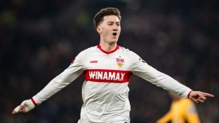 Manchester United is aiming to sign Angelo Stiller.