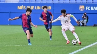 Jan Virgili in a match wearing the Barcelona jersey in youth categories.