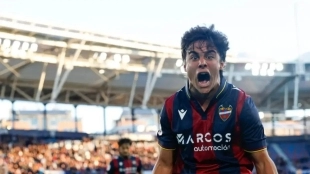 Carlos Álvarez, former player of Sevilla who shines at Levante