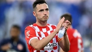 AC Milan continues to be interested in signing Arnau Martínez.