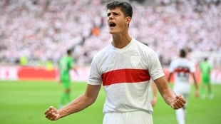 Chema Andrés celebra un gol con el Stuttgart