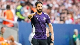 Rúben Amorim directing a preseason match