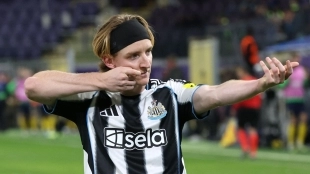 Anthony Gordon, nuevo candidato para suplir a Salah en el Liverpool