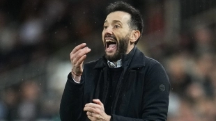 Los 2 fichajes invernales que exigió Carlos Corberán al Valencia