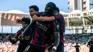 Etta Eyong sale a subasta, el Barcelona primera opción