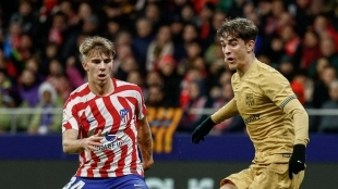 Pablo Barrios and Gavi in an Atlético de Madrid - Barcelona