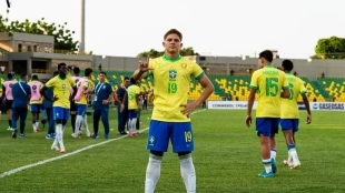 Manchester United has its sights set on the new Brazilian jewel.