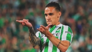 Antony hace sufrir al Manchester United / Coliseo Verdiblanco