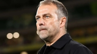 Hansi Flick se molesta: El Barcelona no podrá fichar a su principal deseo