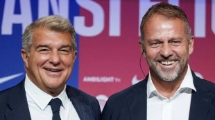 Hansi Flick no se mueve del Barcelona / Relevo