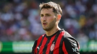 La Premier tantea el fichaje de Santiago Giménez