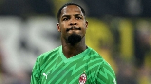 Se complica el futuro de Maignan en el Milán