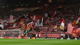 Aficionados del Liverpool en Anfield