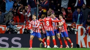 Los jugadores del Atlético de Madrid celebran un gol