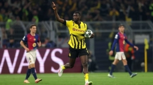 Serhou Guirassy celebra un gol en el Borussia Dortmund - Barcelona
