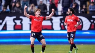 Víctor Muñoz celebra un gol anotado con Osasuna