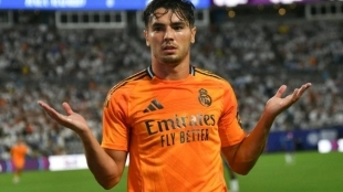 Brahim celebrates a goal with Real Madrid