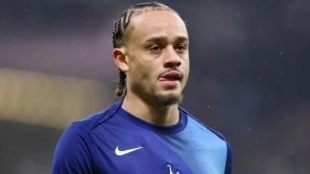 <p>Xavi Simons wants to return to Barcelona</p>