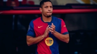 Vitor Roque durante su etapa en el Barcelona