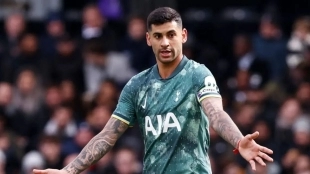 Cuti Romero during a match with Tottenham