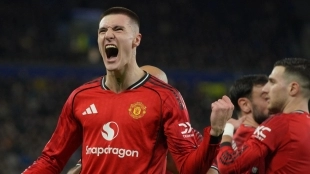 Manchester United wants to steal their new gem from Arsenal.