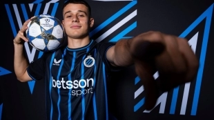 Nicolò Tresoldi during his presentation with Bruges.