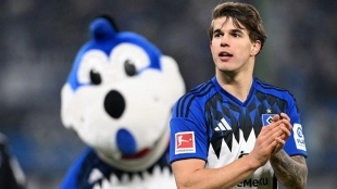 Luka Vuskovic durante un partido con el Hamburgo