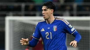 Alessandro Bastoni during a match with Italy.
