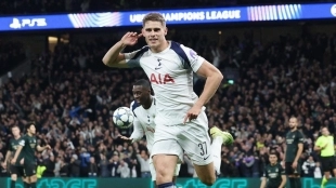 Micky van de Ven celebrates a goal scored with Tottenham.