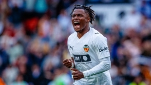 El Valencia pide precio por Ramazani