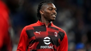 Frenazo en seco a la salida de Rafael Leao del Milán