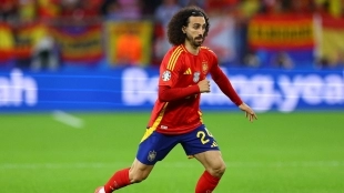 El Barcelona, en carrera por Marc Cucurella