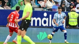 El Málaga oficializa su primer fichaje en el regreso a Primera