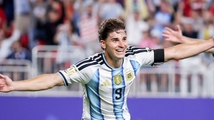 El Arsenal llegó un acuerdo por el fichaje de Julián Álvarez