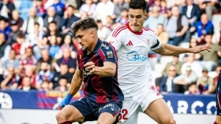 Sevilla snatches a signing from Levante