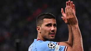 El Barcelona apura sus opciones con Rodri