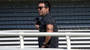 Deco quiere más fichajes para el Barcelona