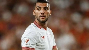Sevilla avoids Rafa Mir... for now