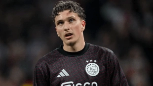 El PSG presenta una oferta de 45M€ por Mika Godts