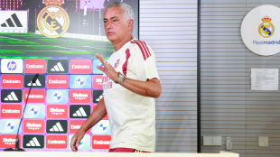 Juventus contacts Real Madrid about one of their midfielders.